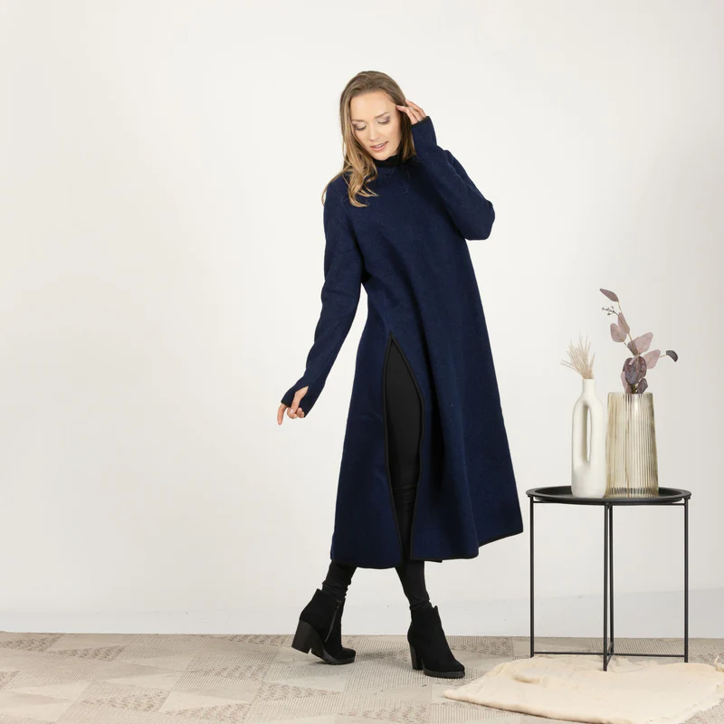 Refined blue winter dress in wool blend
