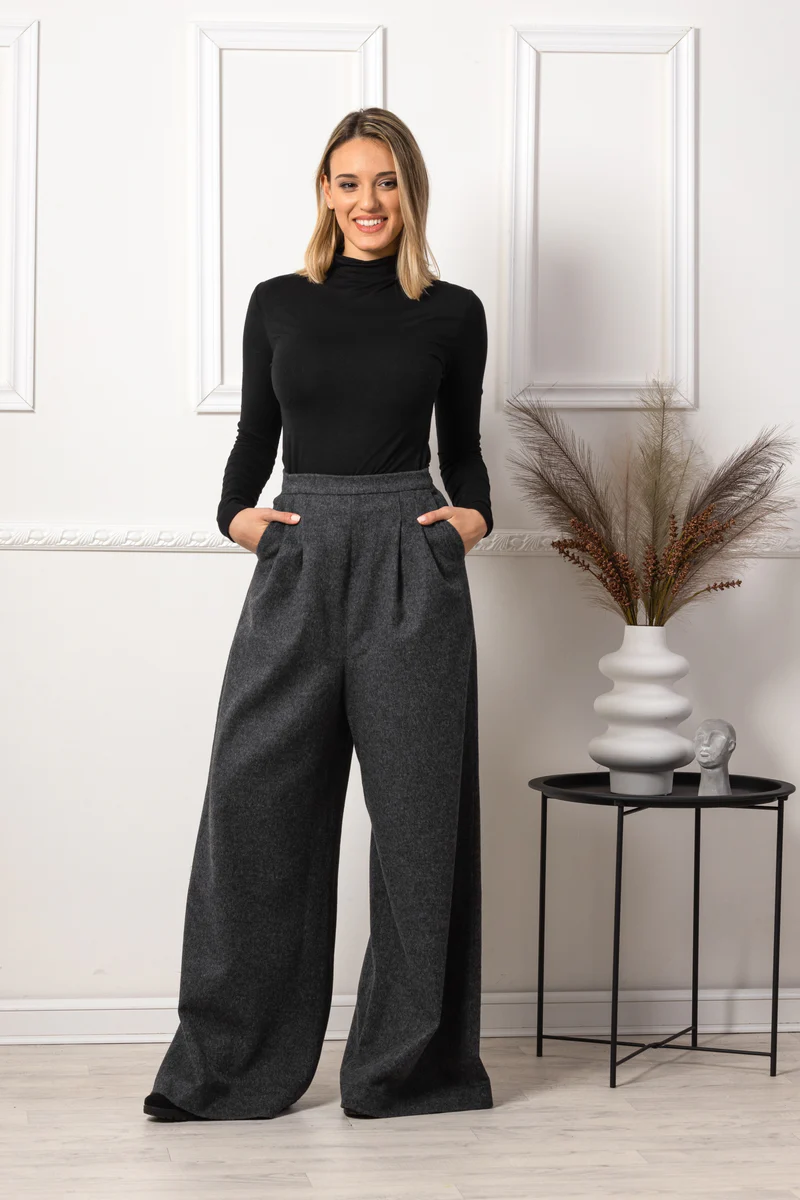 Relaxed fit pants in warm wool