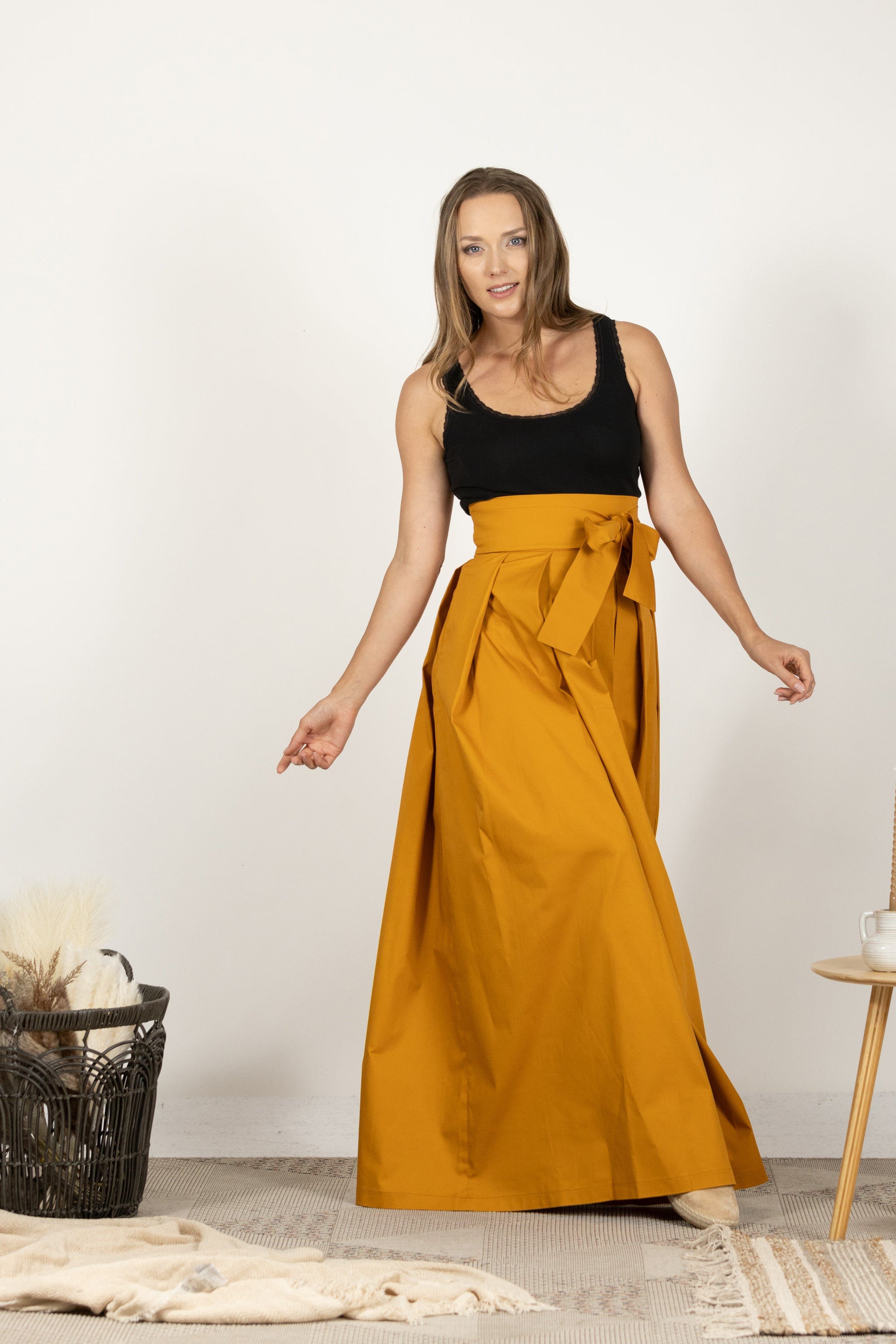 Elegant modern Waist Pleated Maxi Skirt