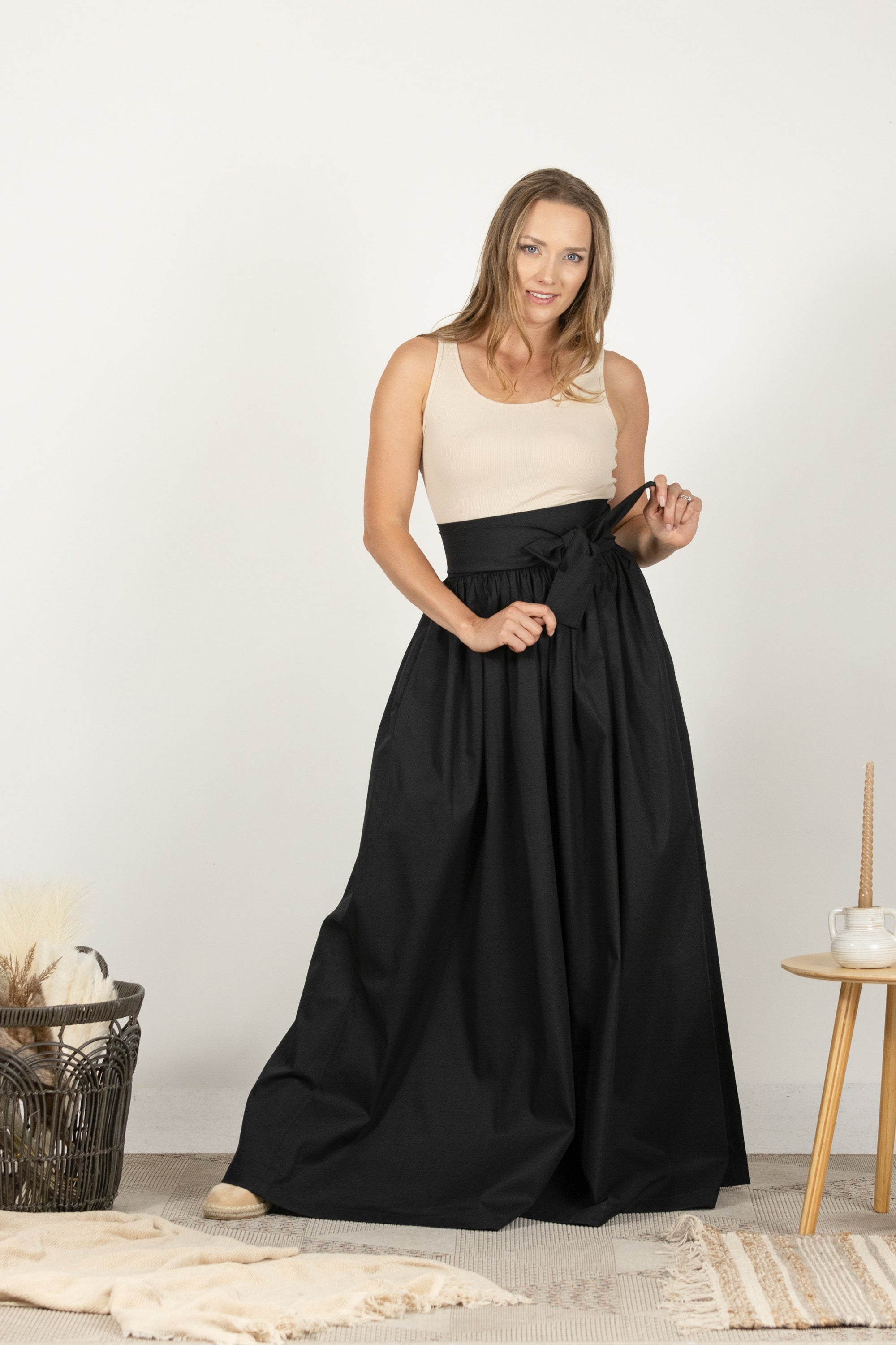 Black cotton skirt with minimalist modern style