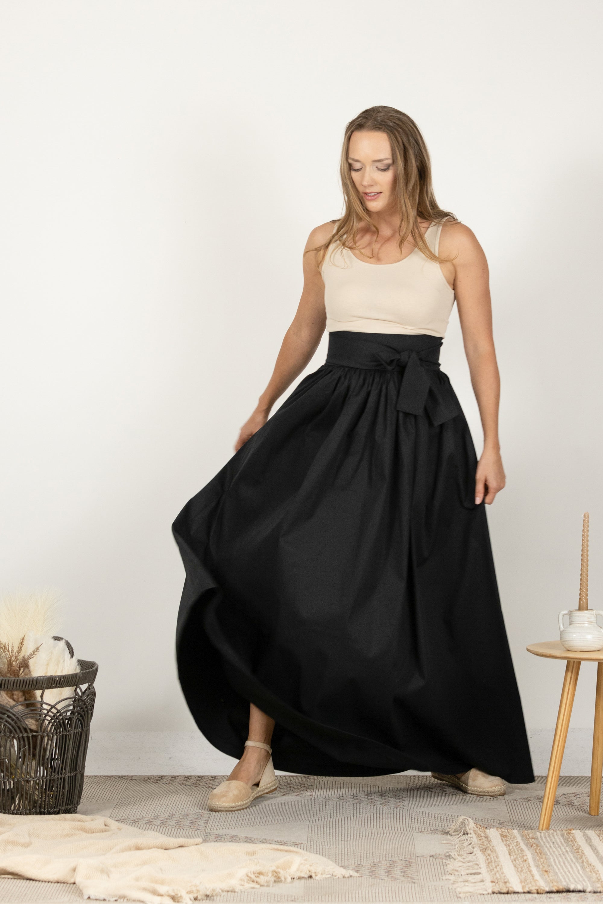 Elegant Black Skirt for Any Occasion