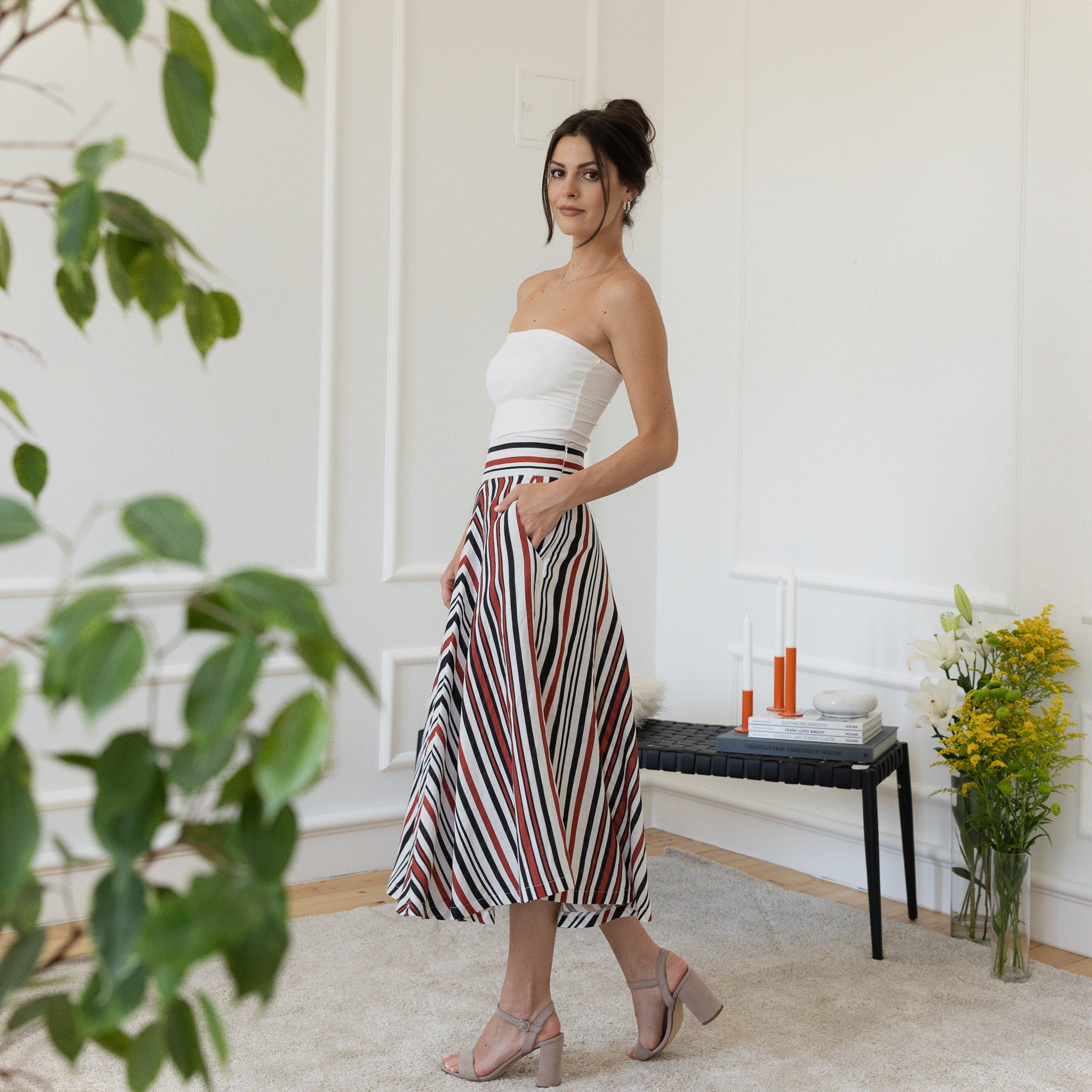 Side view of midi linen skirt with pockets