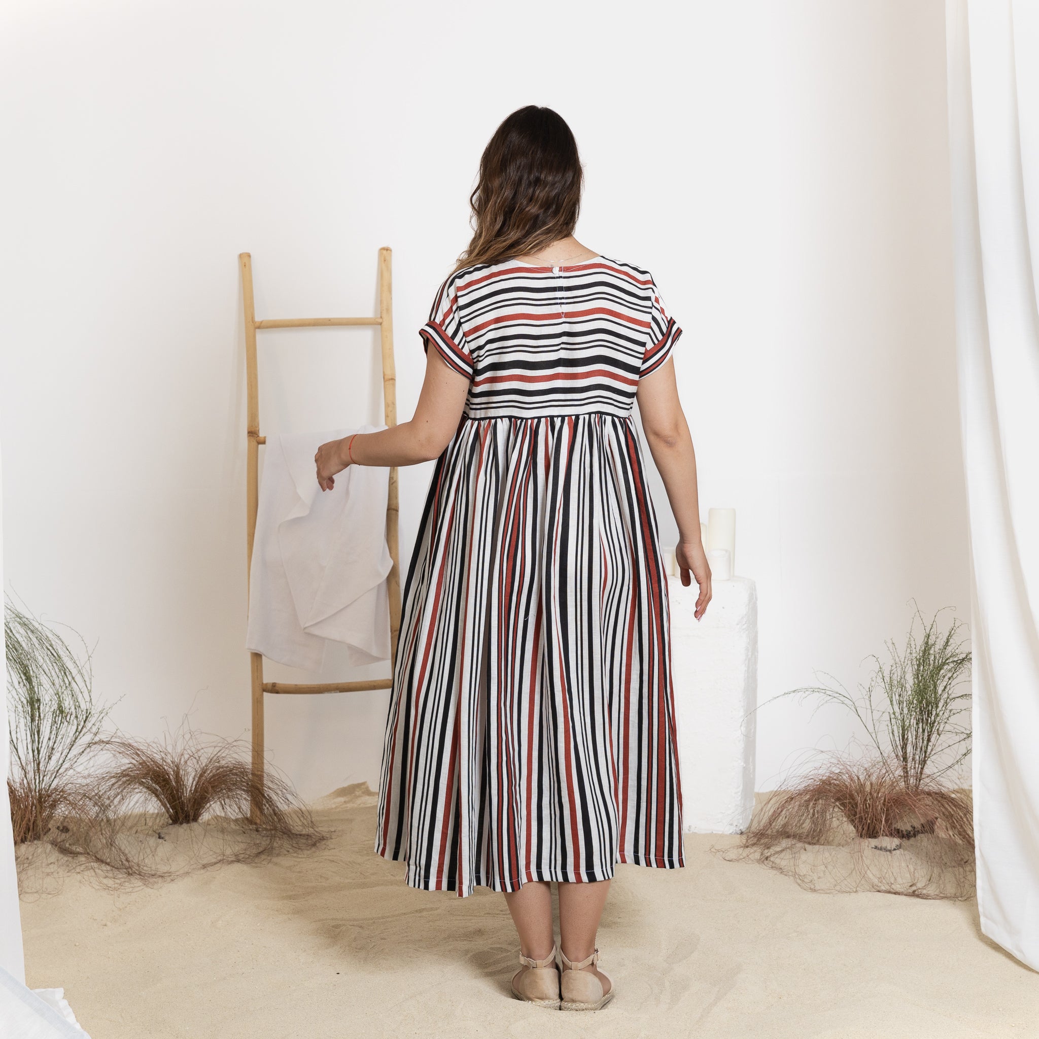 Back view of midi linen dress with short sleeves