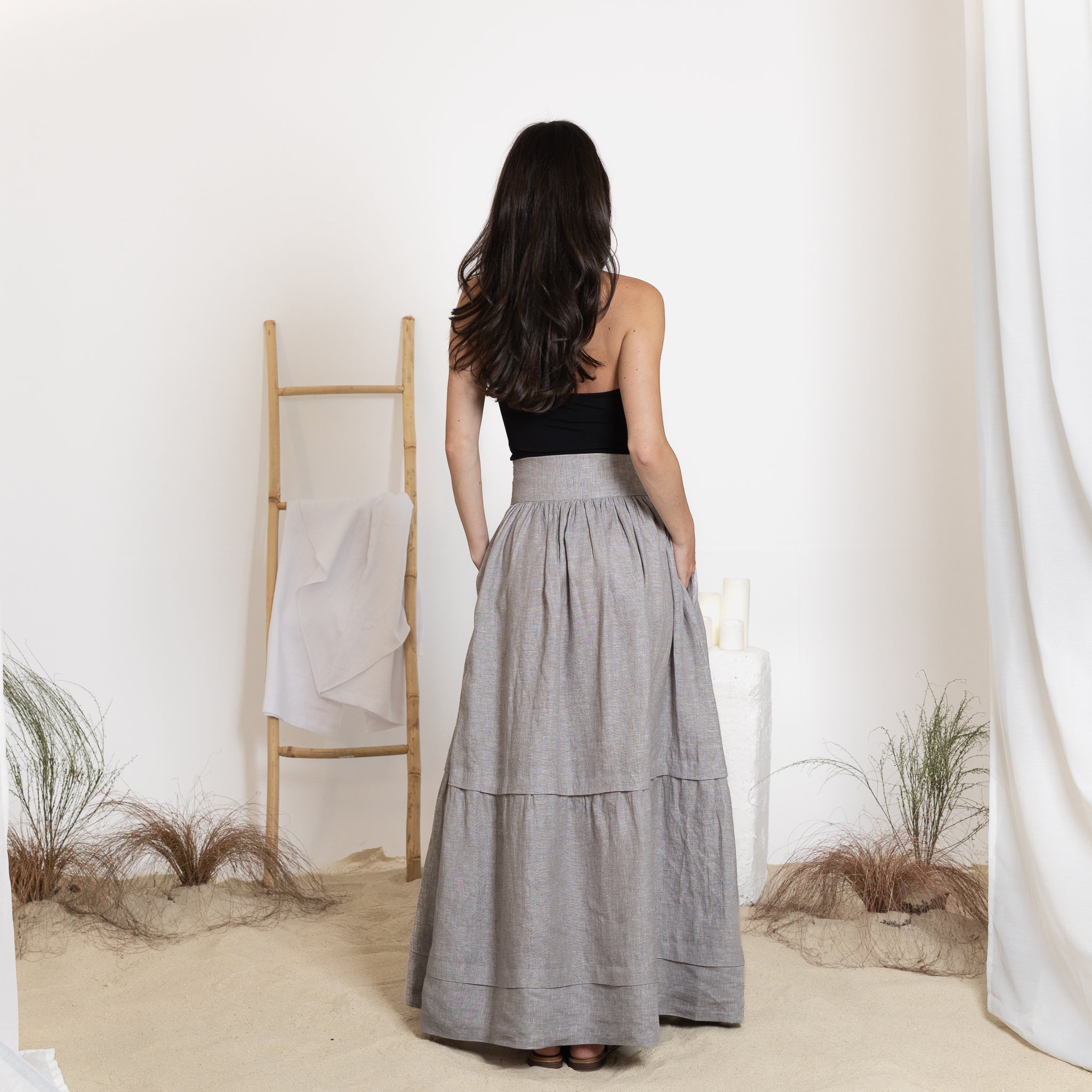 Back view of maxi linen skirt with pockets