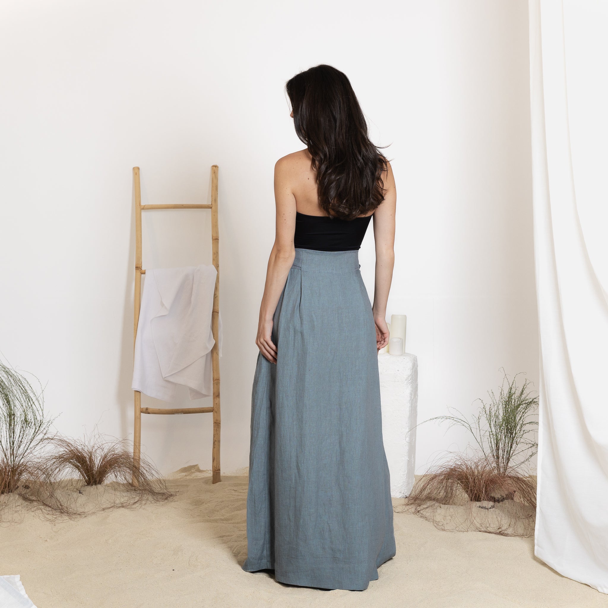 Back view of maxi linen skirt