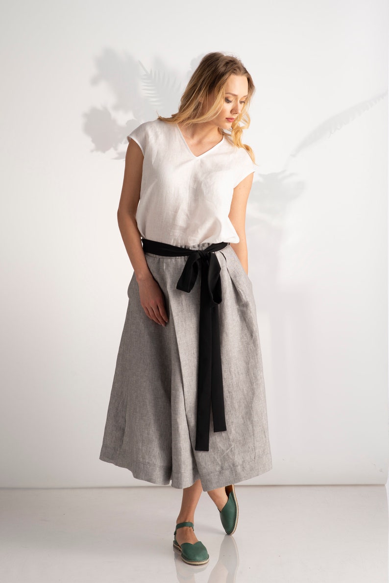 High waist linen skirt – mid calf length