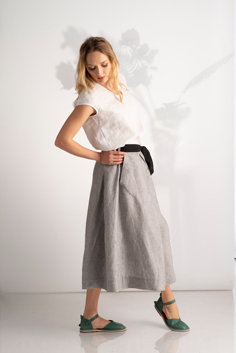 Italian linen flared skirt with belt