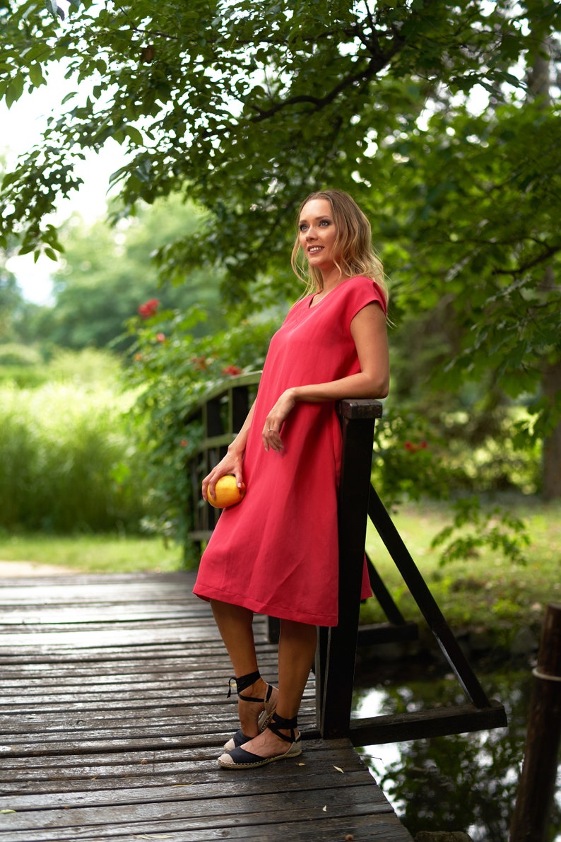 Minimalist Linen Dress in different lengths - from NikkaPlace | Effortless fashion for easy living