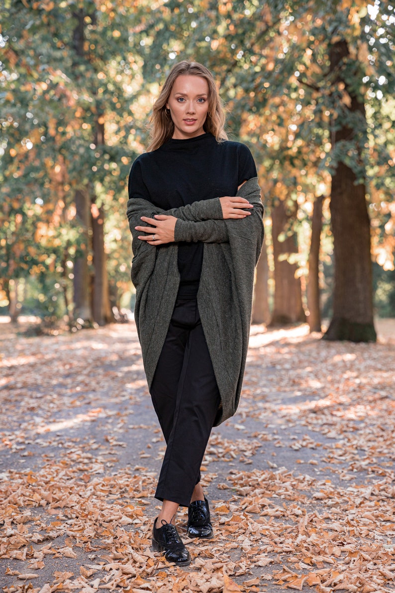 Loose silhouette of Soft Relaxed Cardigan - from Nikka Place | Effortless fashion for easy living