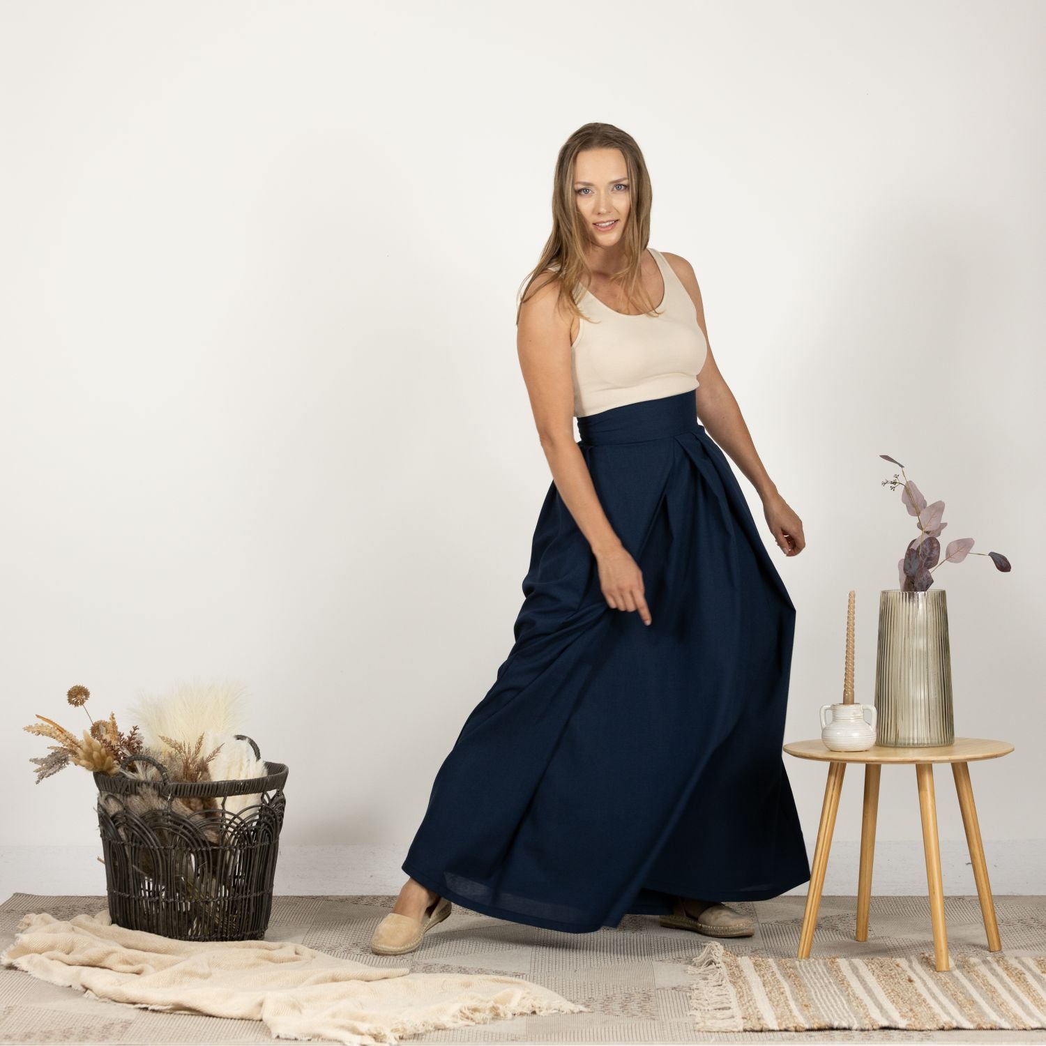 Elegant linen skirt for all occasions