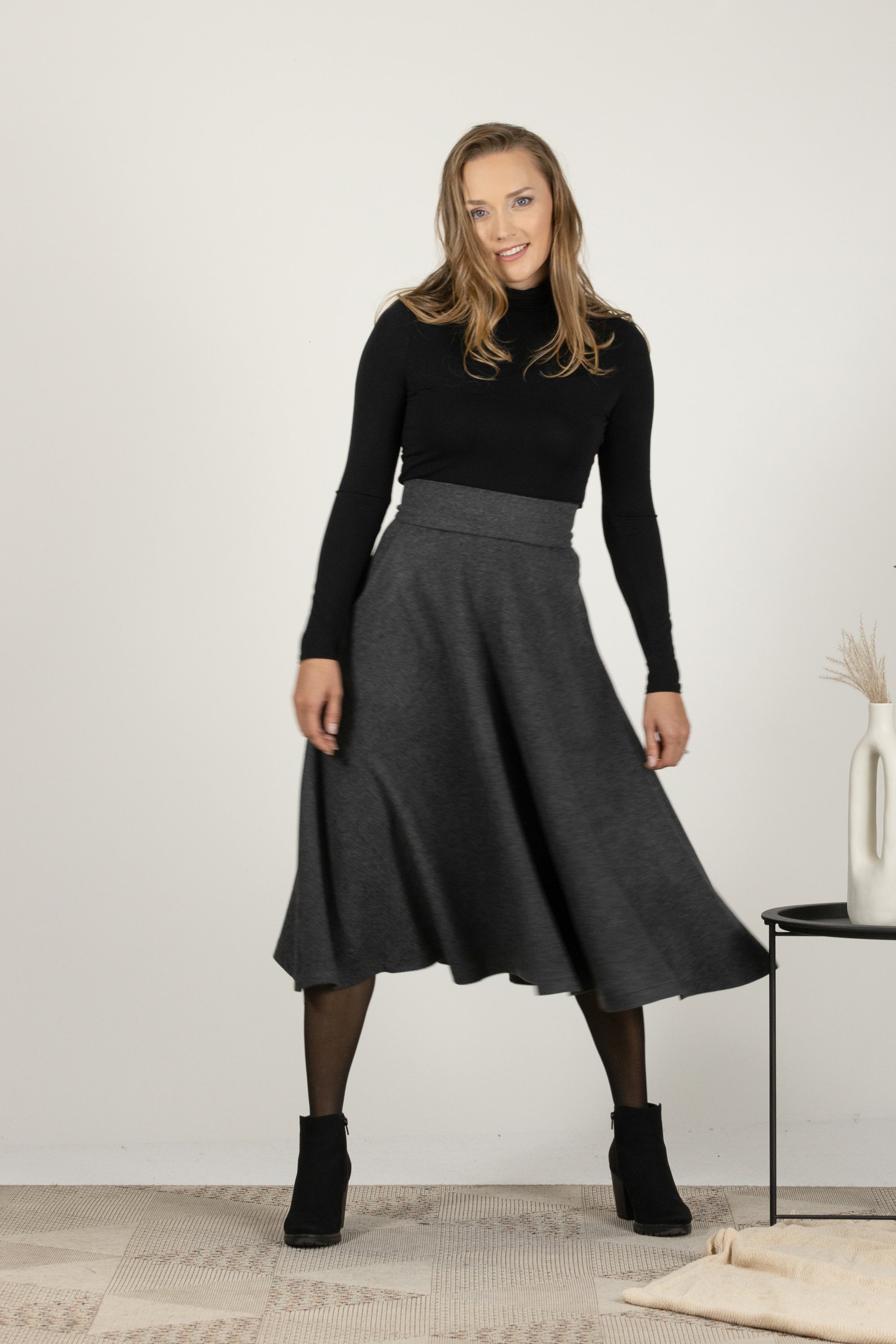 Winter wool skirt in classic grey