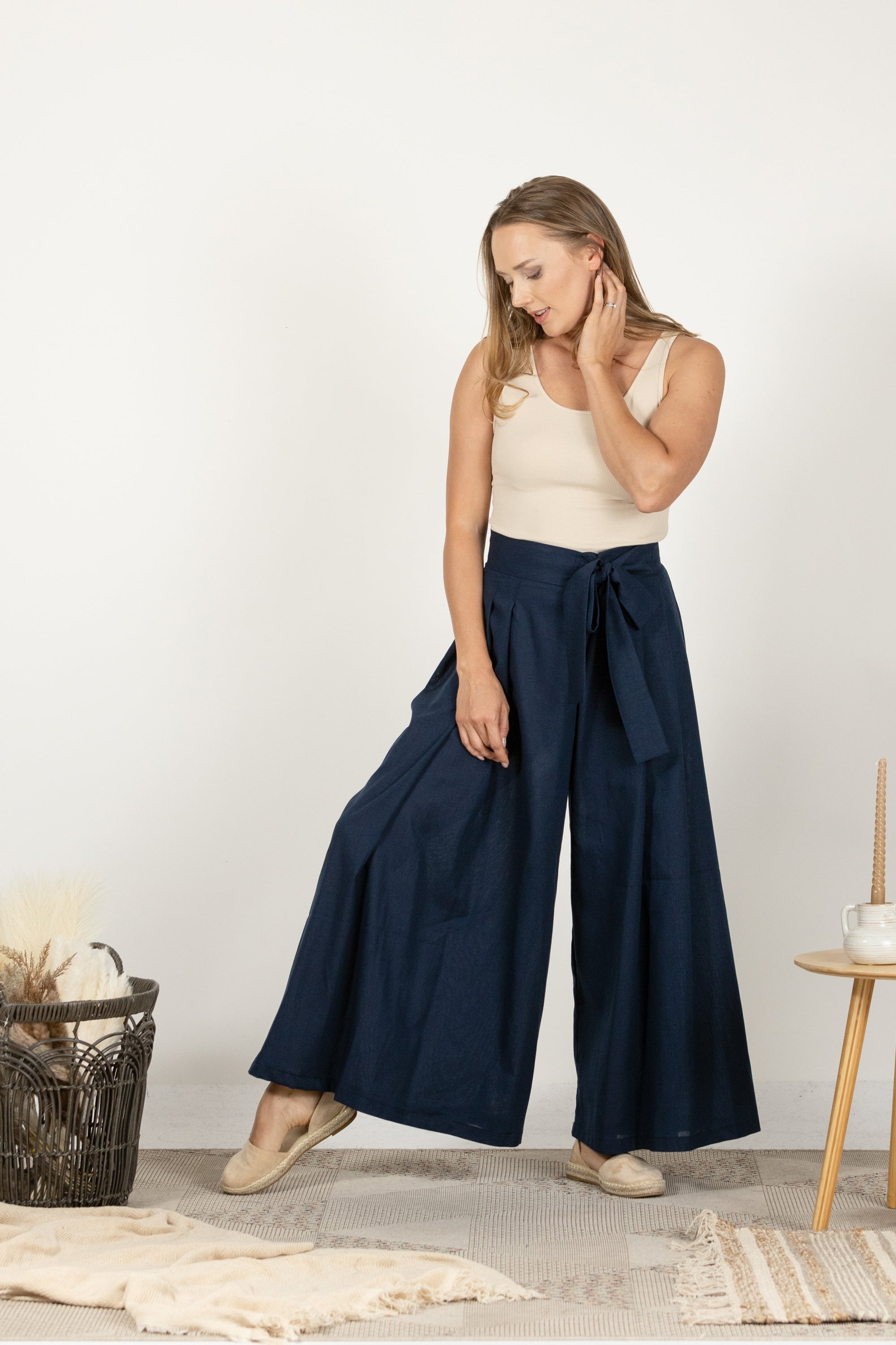 Elegant blue palazzo pants in dark blue melange