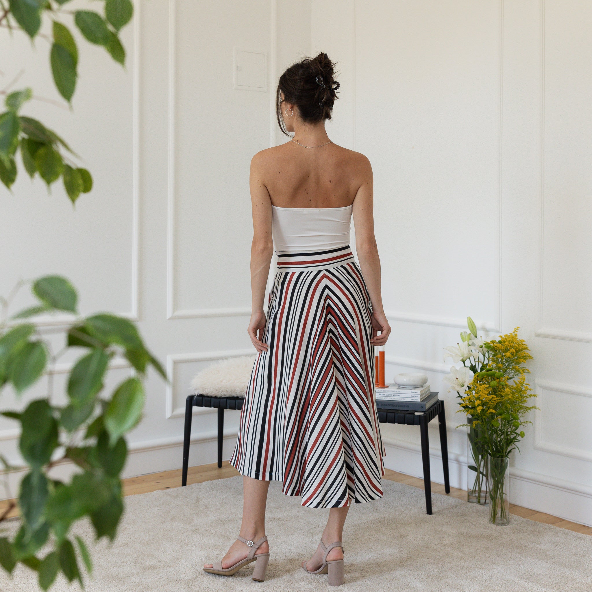 Back view of midi linen skirt