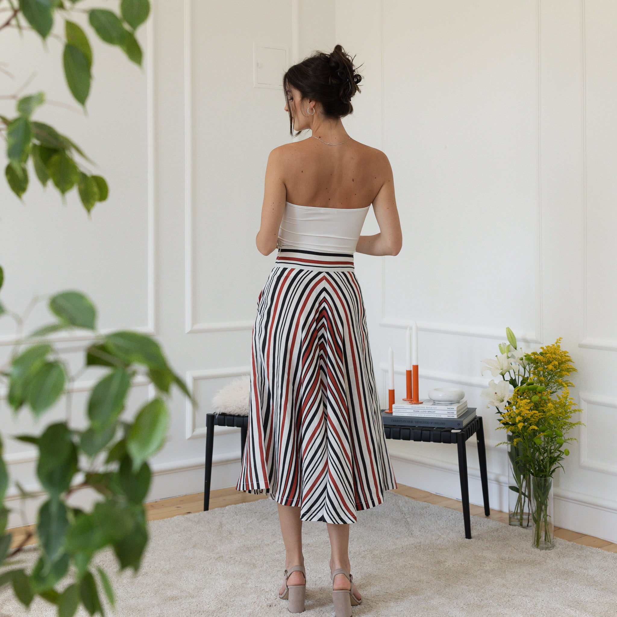 Back view of midi linen skirt