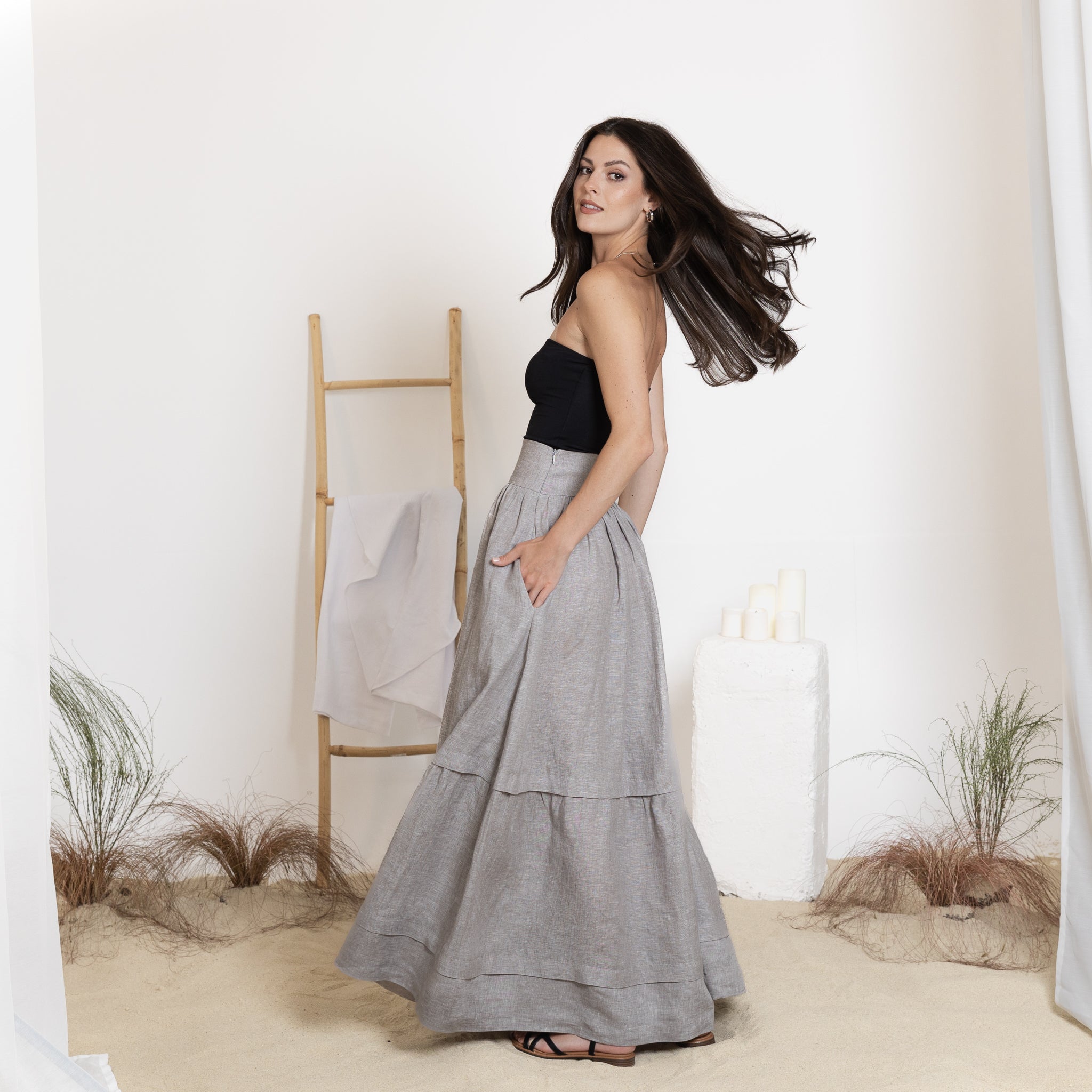 Side view of maxi linen skirt in gray melange