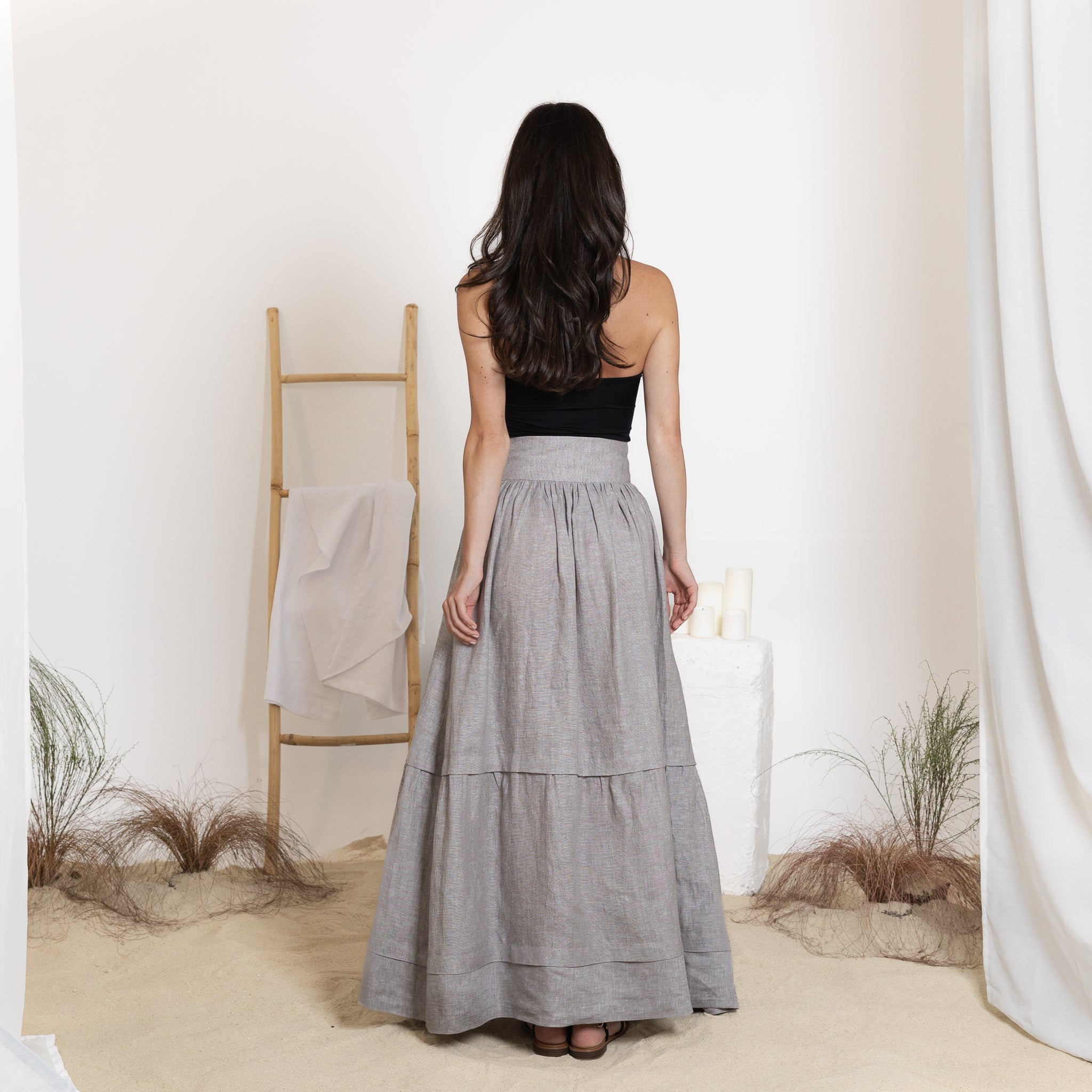 Back view of maxi linen skirt in gray melange