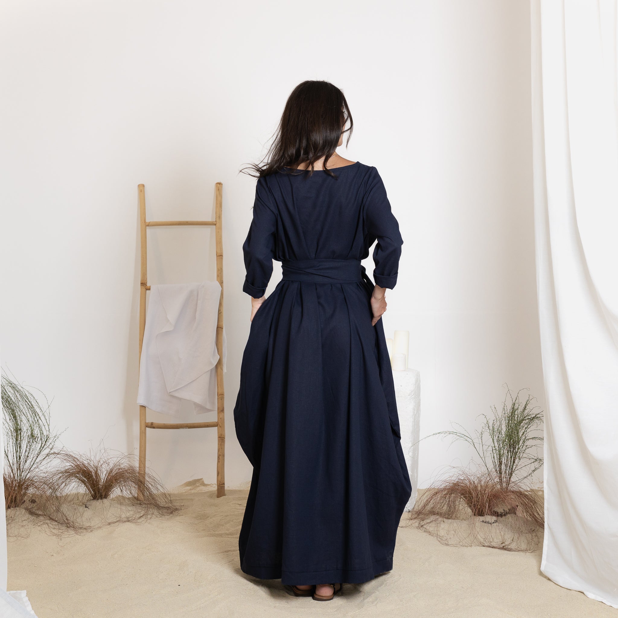 Back view of maxi linen dark blue dress