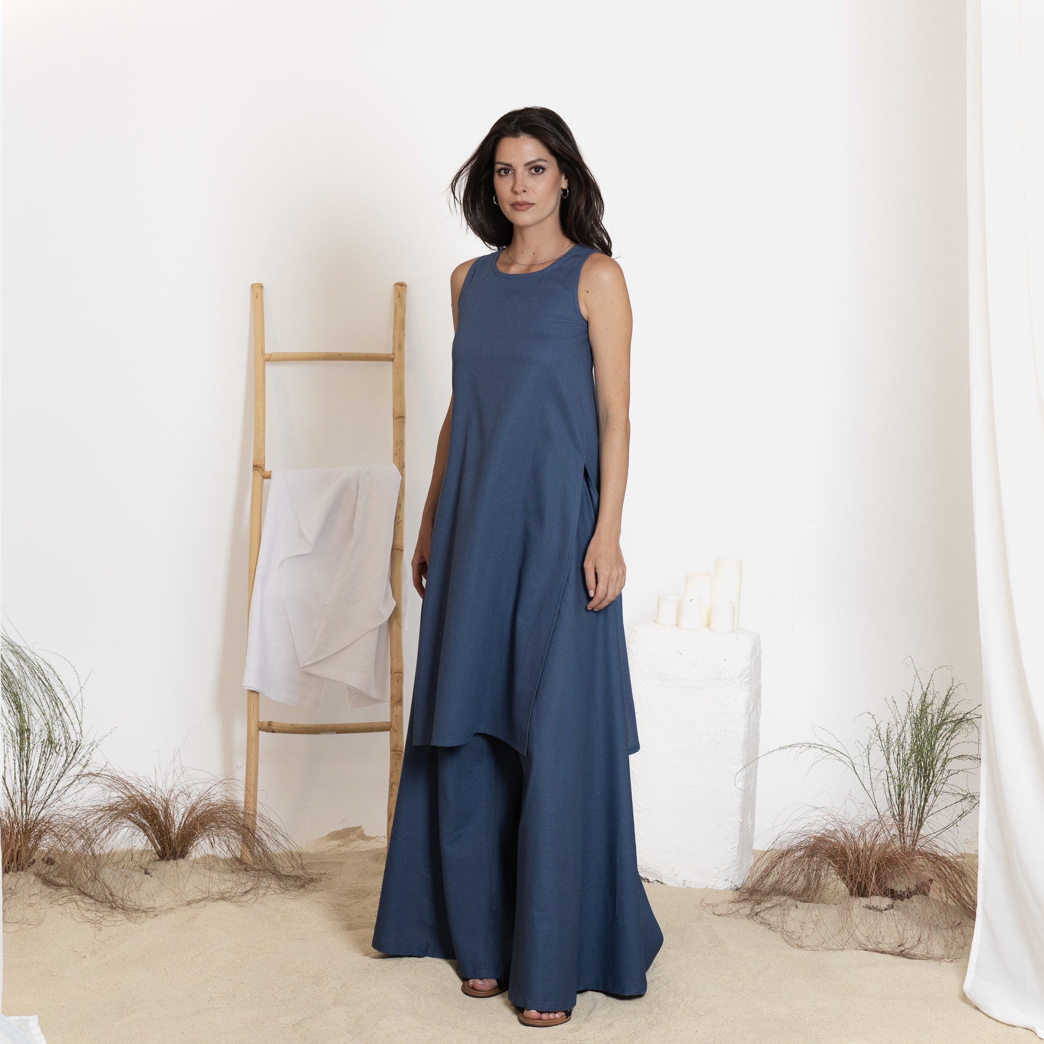 Front view of linen set