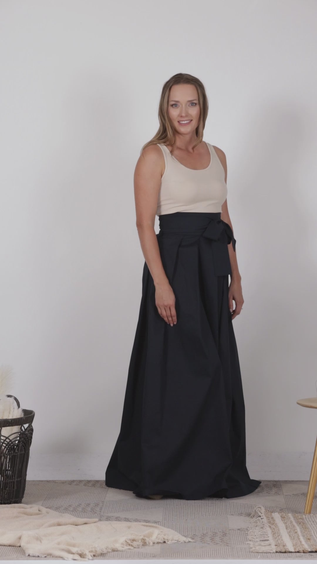 Complete design of Dark Waist Pleated Maxi Skirt