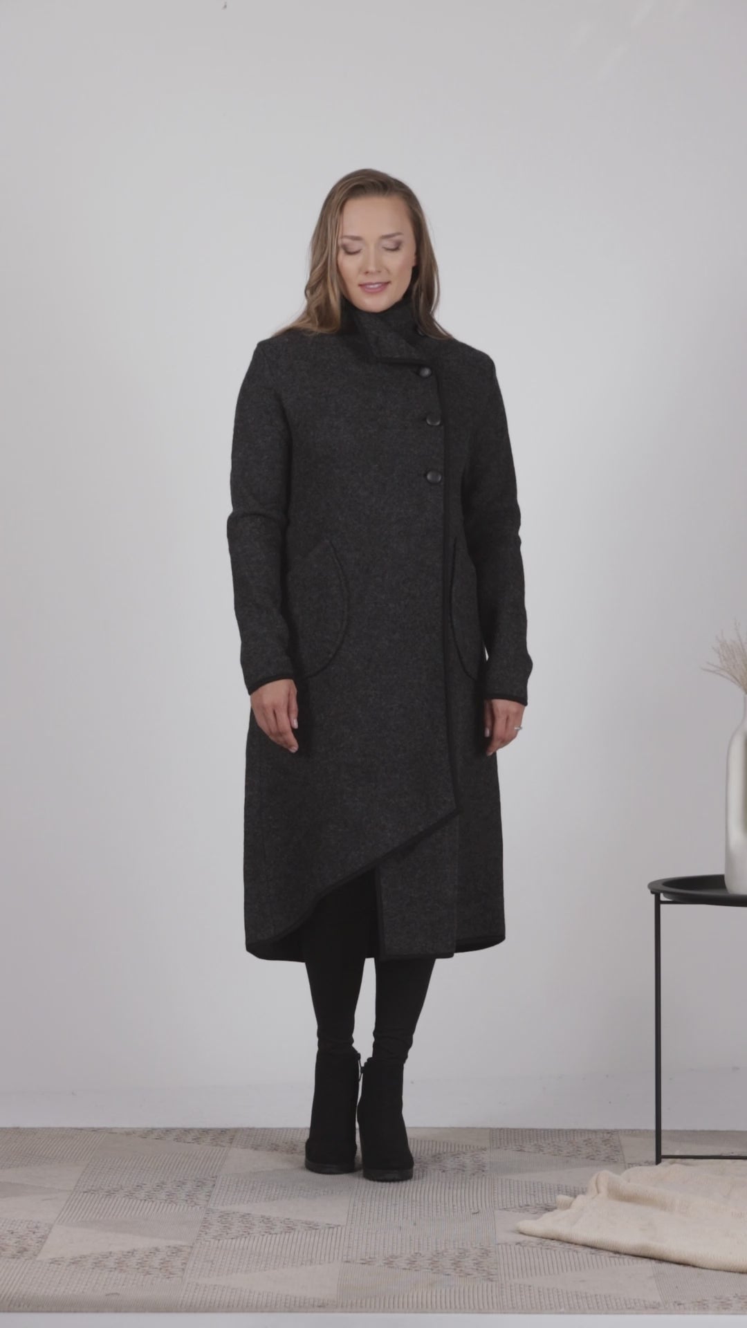 Complete design of Under-knee dark gray wool coat