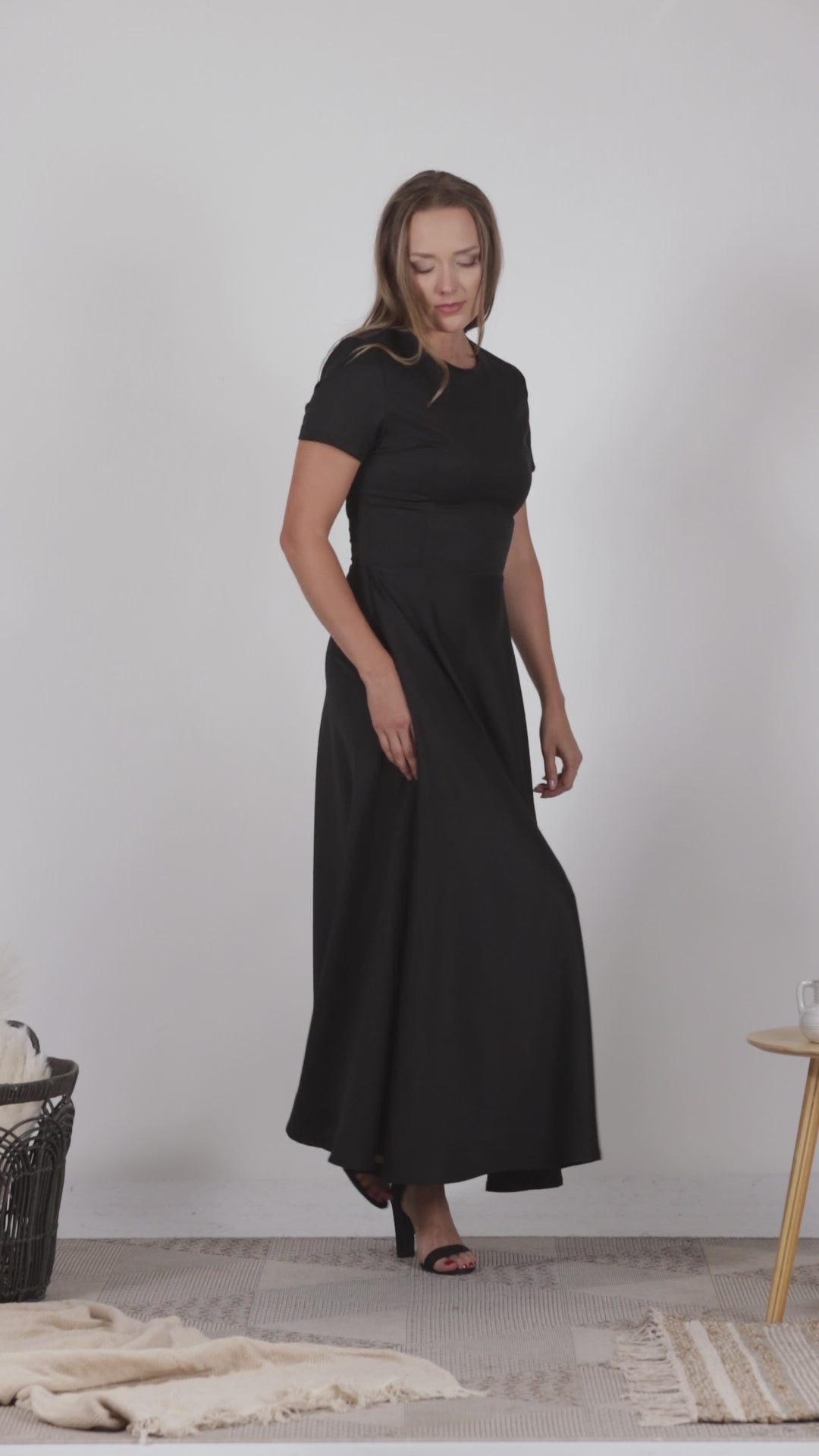 Complete design of Short Sleeve Modest Summer Dress