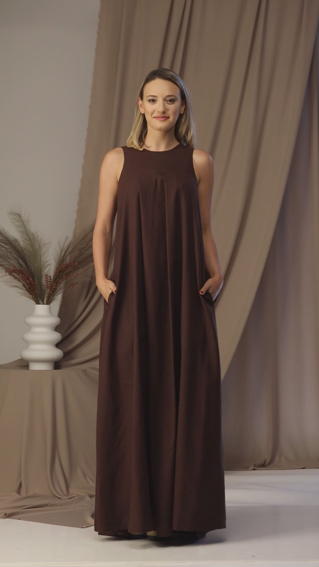 Loose Linen Maxi Dress in a beautiful brown color