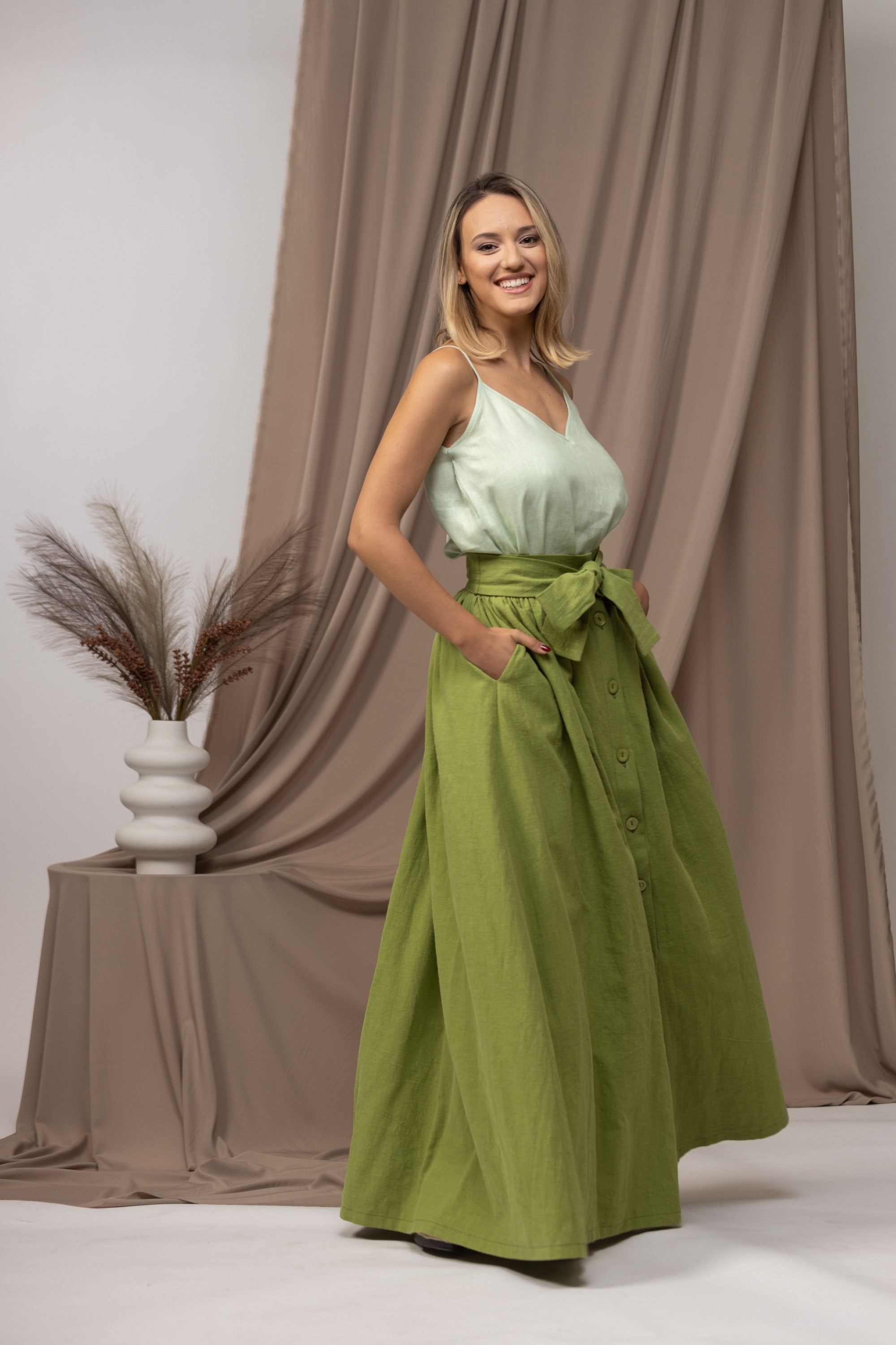 Comfortable High Waist Linen Skirt with sewed in belt - from NikkaPlace | Effortless fashion for easy living