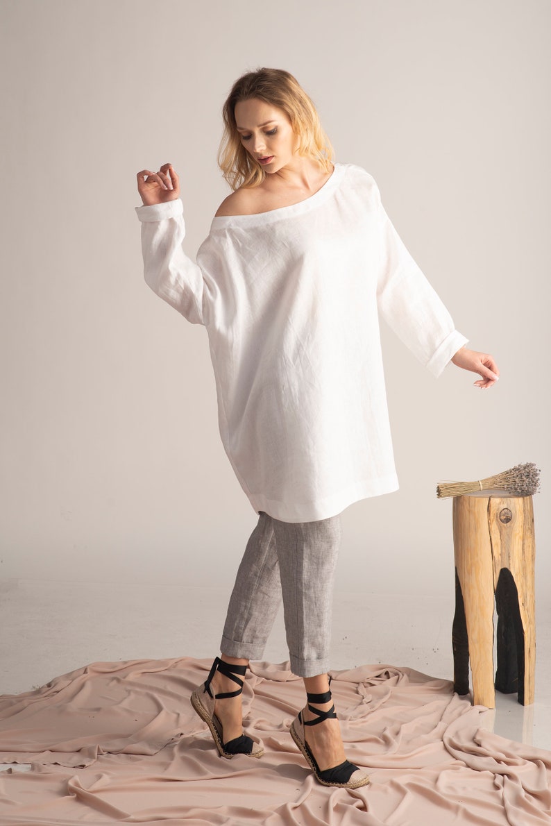 Italian linen tunic – relaxed silhouette

